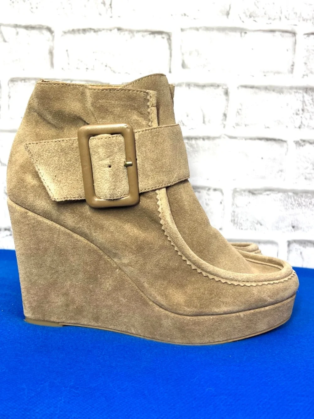 NINE WEST • Tan Suede Platform Wedge Ankle Boots Buckle Size 9M